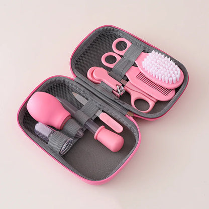 Kit Soin Bébé 8 Pièces – Coupe-ongles, Peigne, Brosse & Aspirateur Nasal