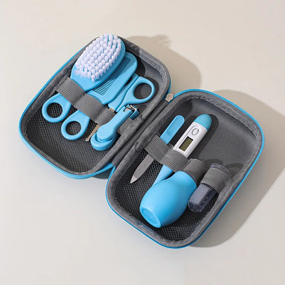 Kit Soin Bébé 8 Pièces – Coupe-ongles, Peigne, Brosse & Aspirateur Nasal
