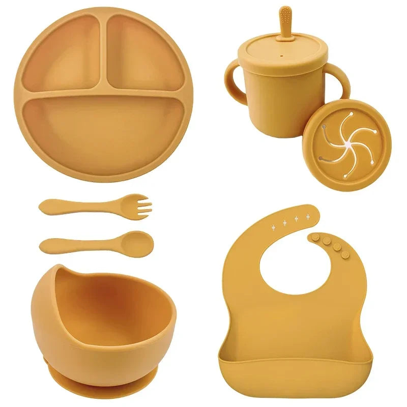 Set Repas Bébé en Silicone Sans BPA – Bol Ventouse, Assiette, Tasse & Couverts